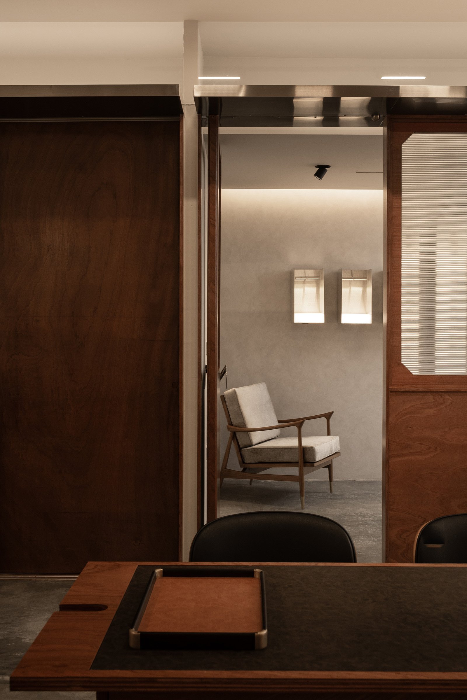 A Look Inside Maroon Optique — Design Anthology-15