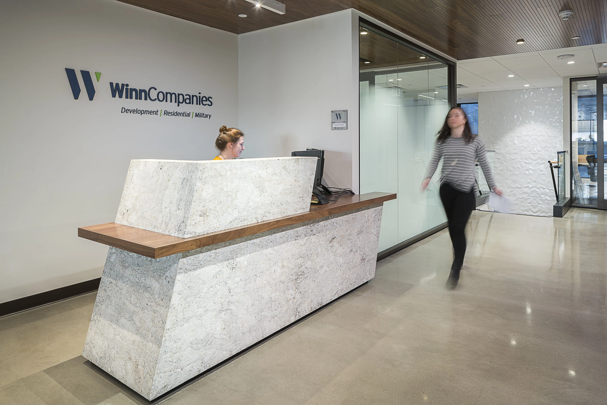 温恩住宅公司总部 | 现代酒店式办公空间-54