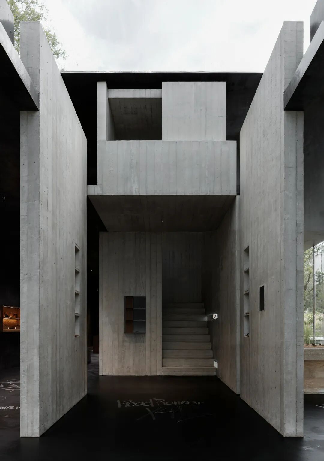 黄颜色设计｜JLBS全球旗舰店丨意大利米兰丨上海黄颜色建筑设计有限公司-51