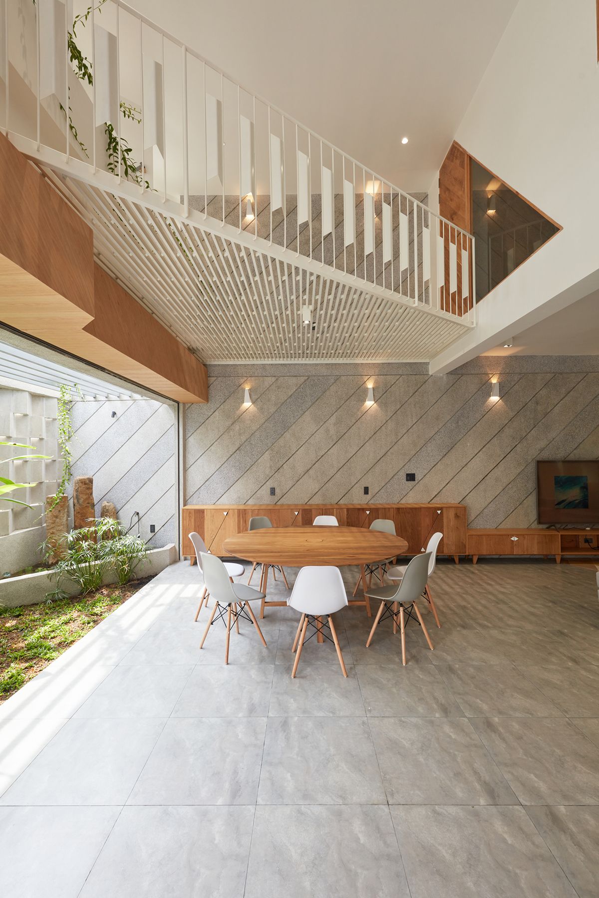 空间魔法师 · 新旧融合的越南特色住宅设计-27