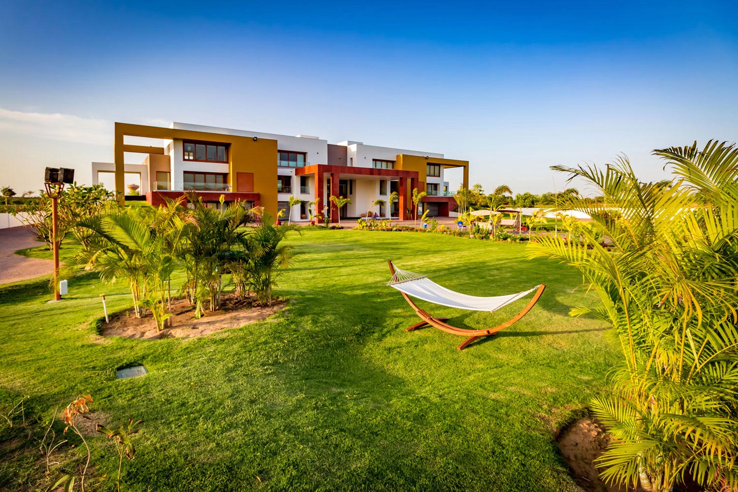 印度古吉拉特邦壮丽豪华别墅设计-4