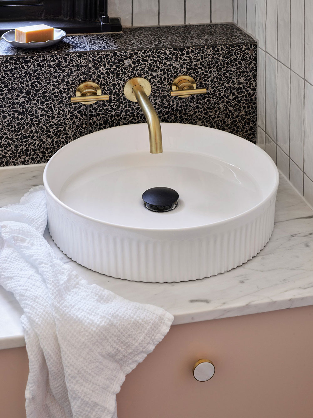 澳大利亚设计师 Lynne Bradley 的色彩斑斓内饰-7