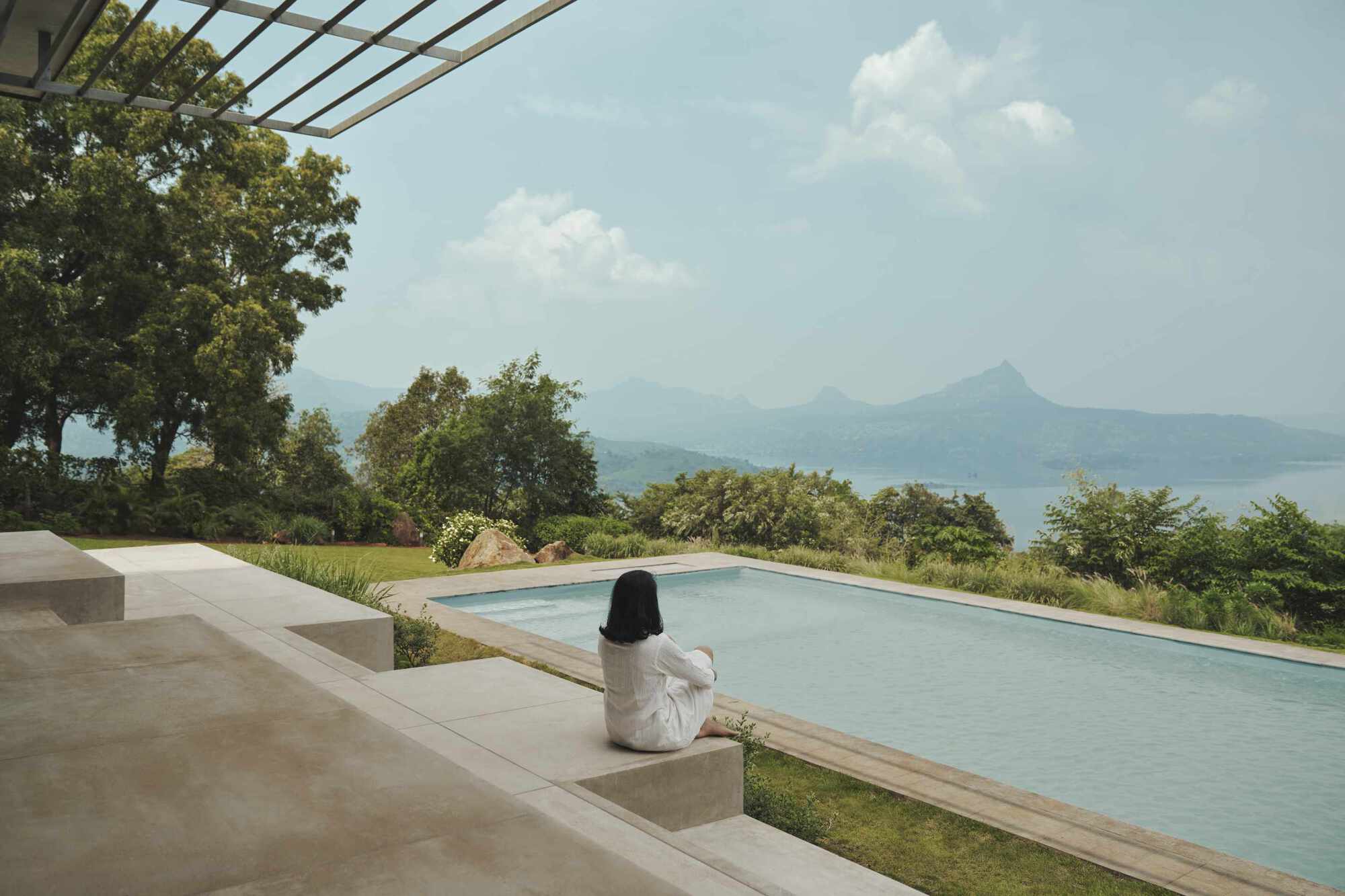 湖景别墅；湖畔住宅（注：Lake House常见释义为这两种，具体需结合语境确定，这里按常见理解给出） 丨印度丨Mazumdar Bravo-32