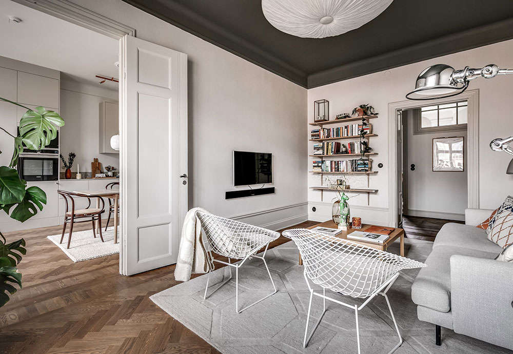 北欧风格公寓的黑色天花板设计-4