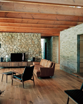 House at the Urban-Nature Threshold / Teitakusubako + Yusuke Igarashi Architects