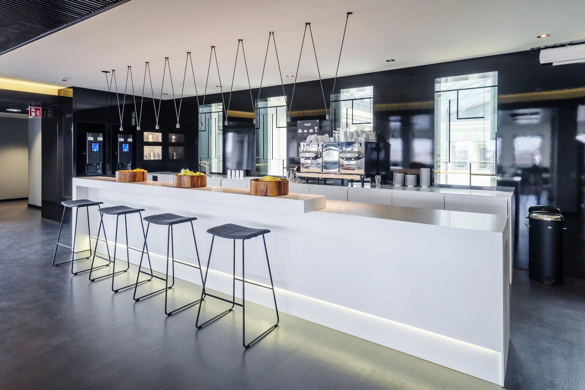 历史建筑中的现代办公室设计丨芬兰赫尔辛基丨Kokema Design-11