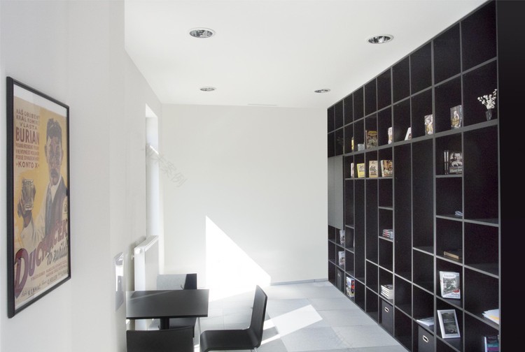 捷克利贝雷茨多功能中心建筑设计-22