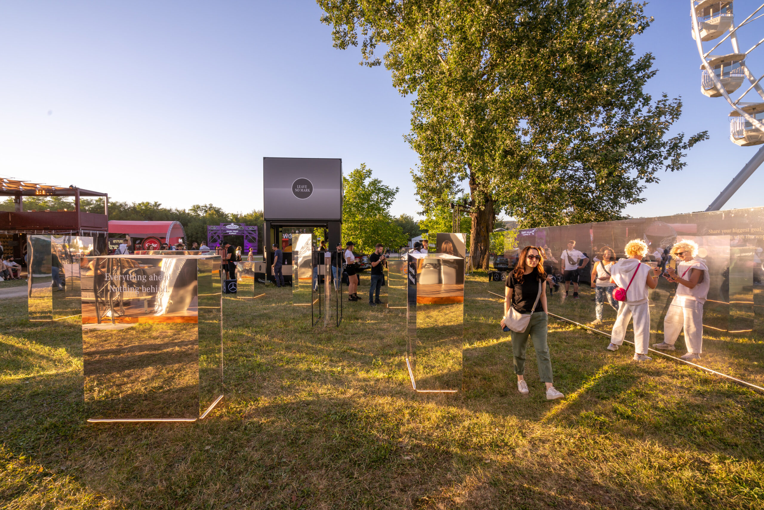 梅赛德斯·奔驰  不留痕迹丨DZNR Design Studio-8