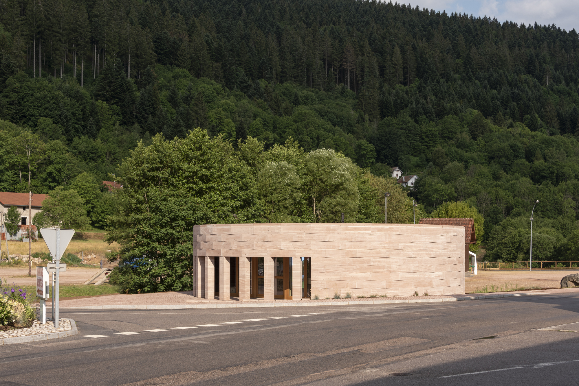 普莱平原游客办公室-13