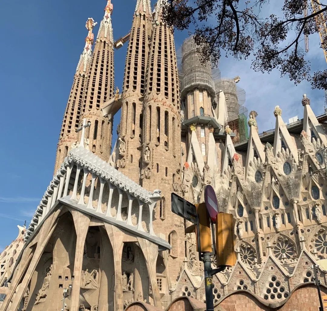 高迪的巴塞罗那幻梦 | 天才与疯狂的圣家堂、巴特罗之家、米拉之家-15
