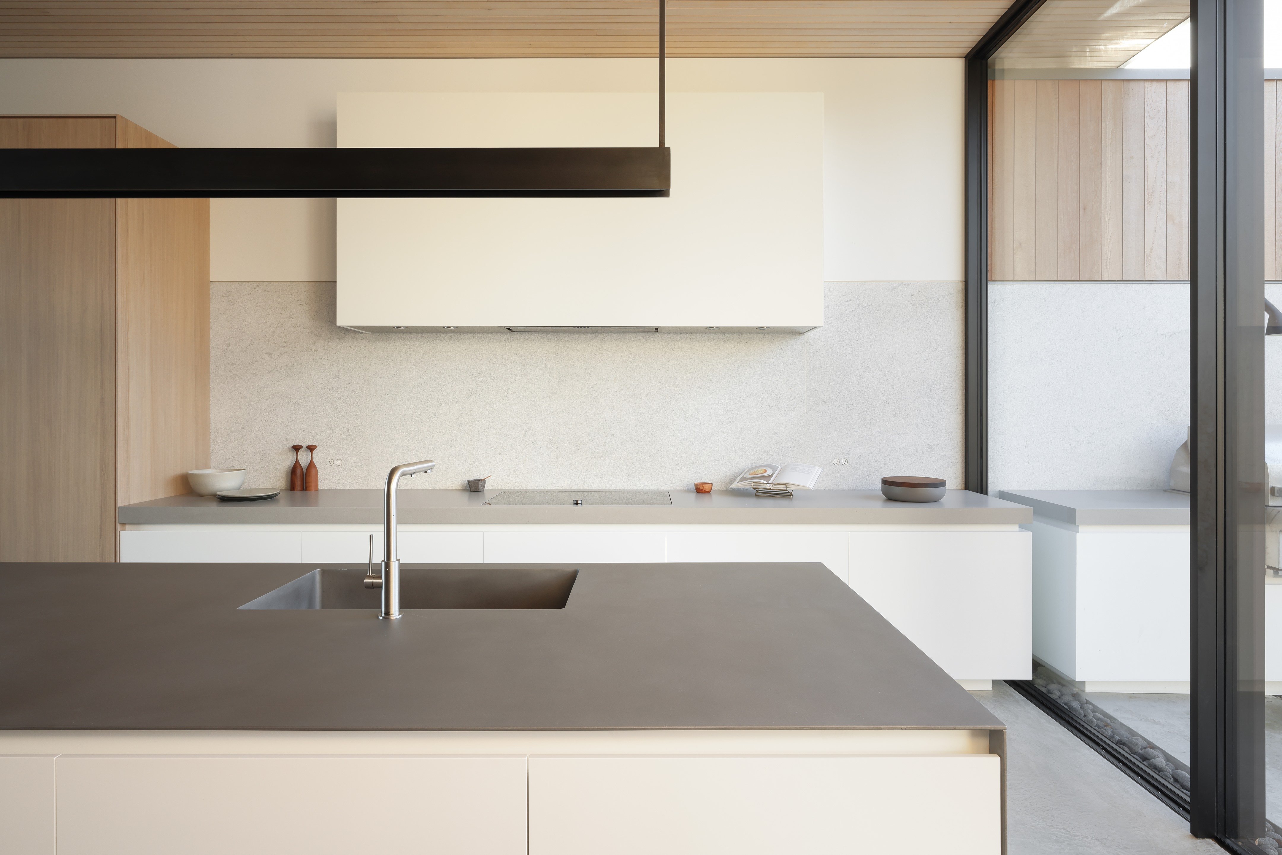 卡德伯勒湾别墅丨加拿大丨Falken Reynolds Interiors-10