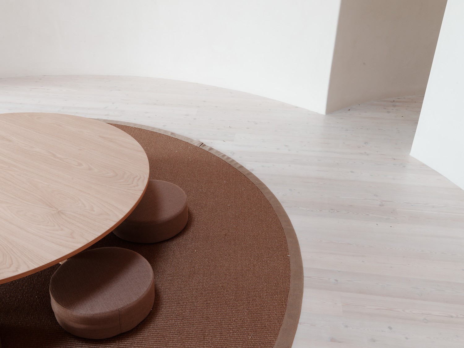 极简主义家庭小屋，开放式生活空间-18