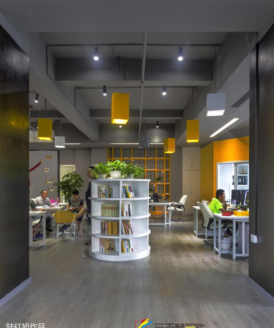 时尚工业风公共办公区设计-14