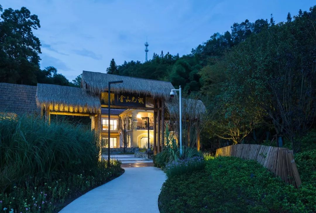 中海黎香湖 | 现代自然、优雅安宁的文旅养老小镇-12