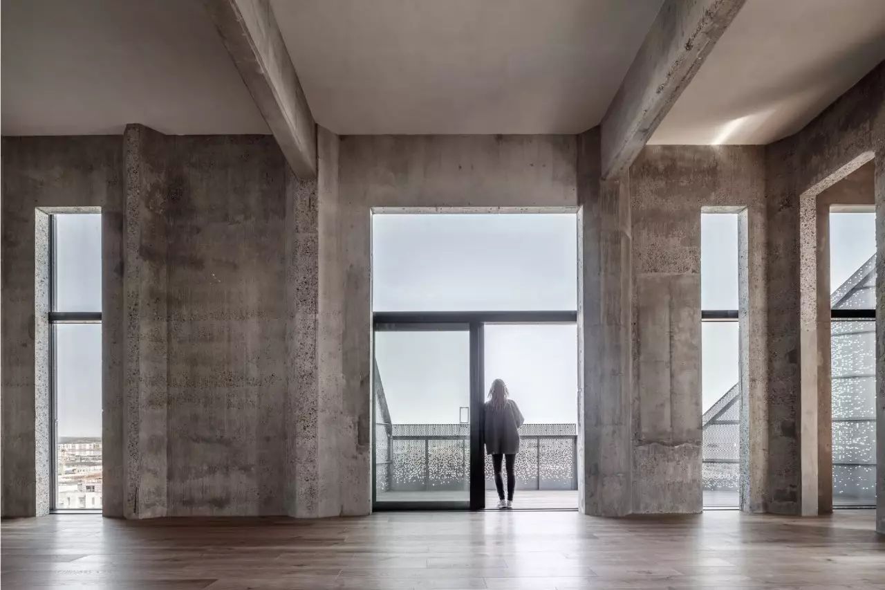 北欧粮库爆改成公寓楼，毛坯的样子比精装更帅气-95