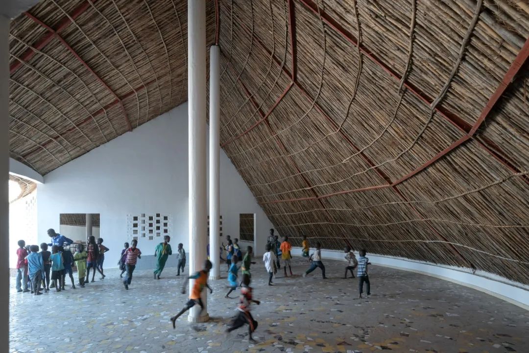 现代茅草建筑 | 传统工艺的当代新生-154