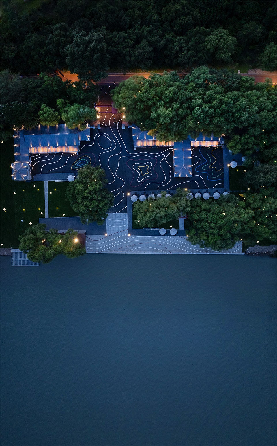 黑龙江大庆滨洲湖工业遗存的商业活化丨中国大庆丨慢珊瑚设计-3