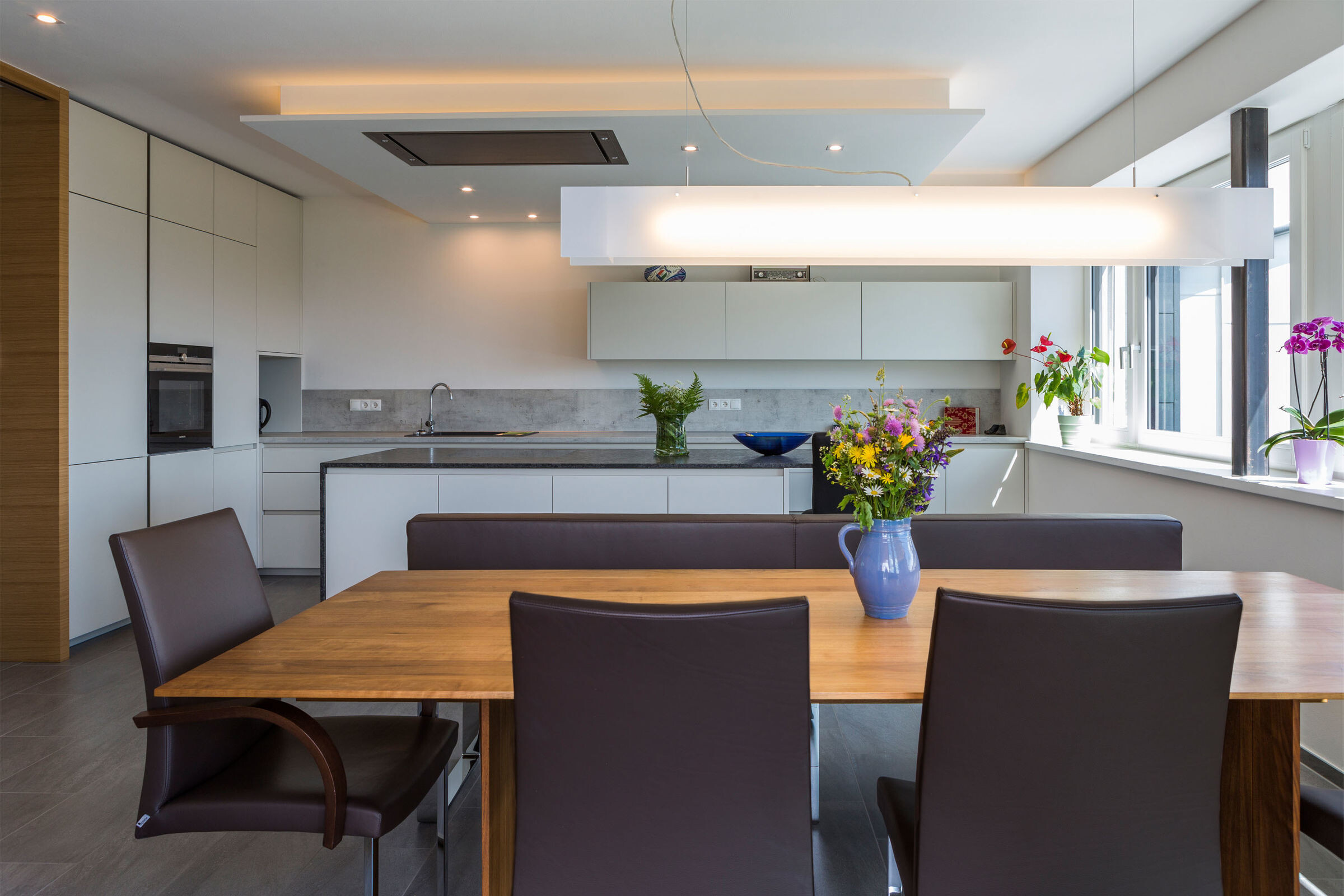 意大利双层别墅改造,木结构与南向露台打造舒适生活空间-24