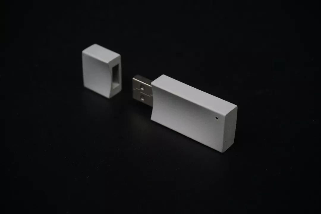 造么新品【混凝土 U 盘·哎哟】——隐藏在工业风中的生活美学-34