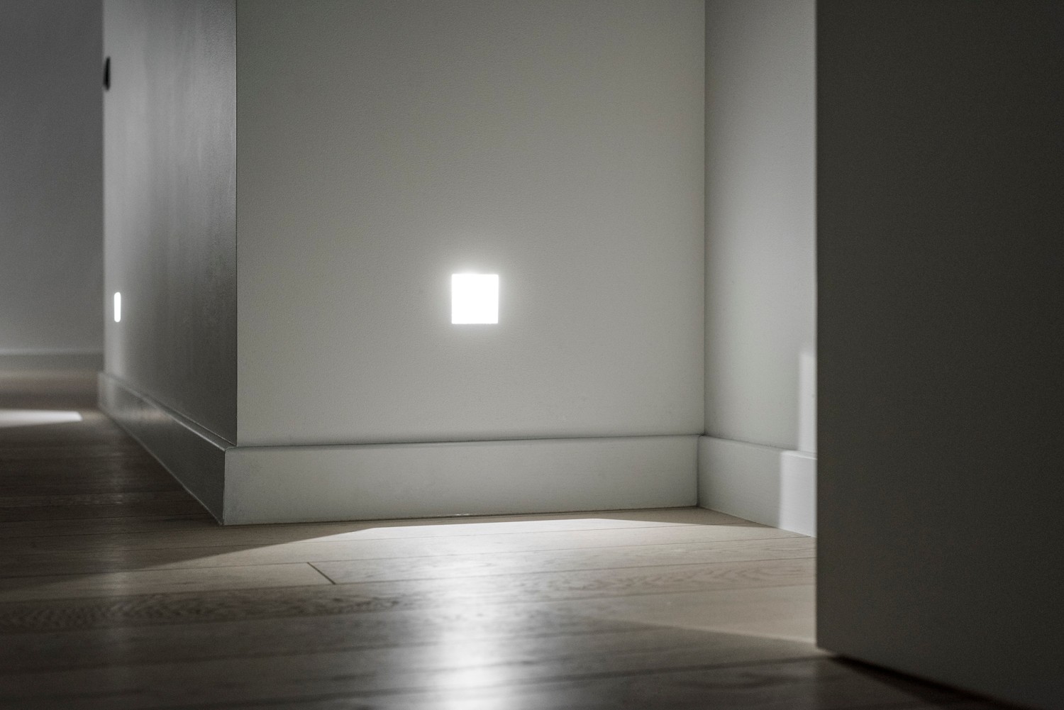 简约黑白木色 纯色美学私宅-19