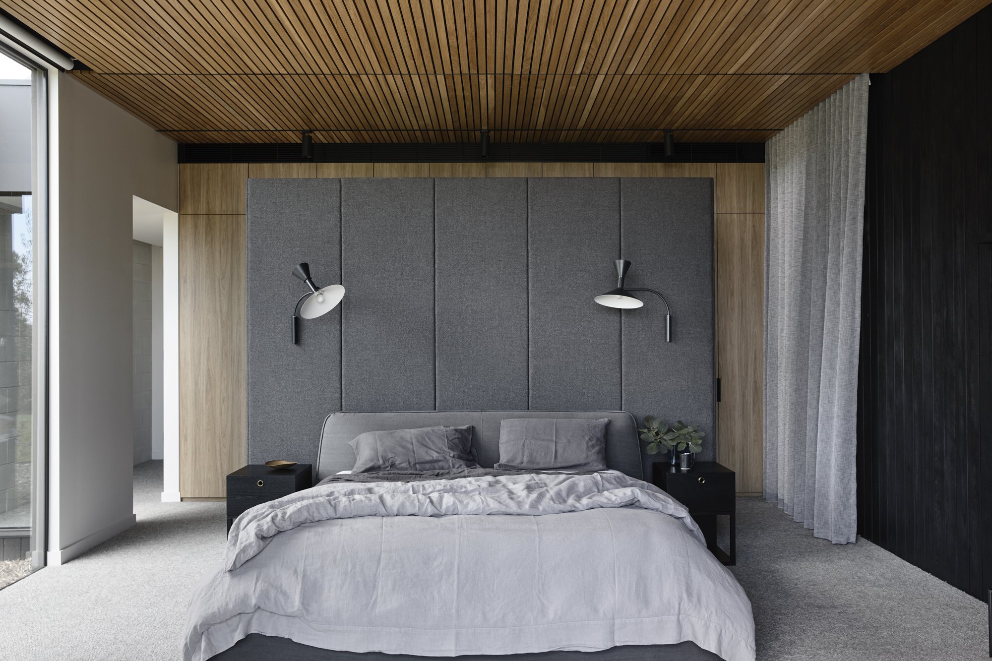 主岭别墅（注：House也可根据实际情况译为住宅府邸等，这里别墅较常用） -55