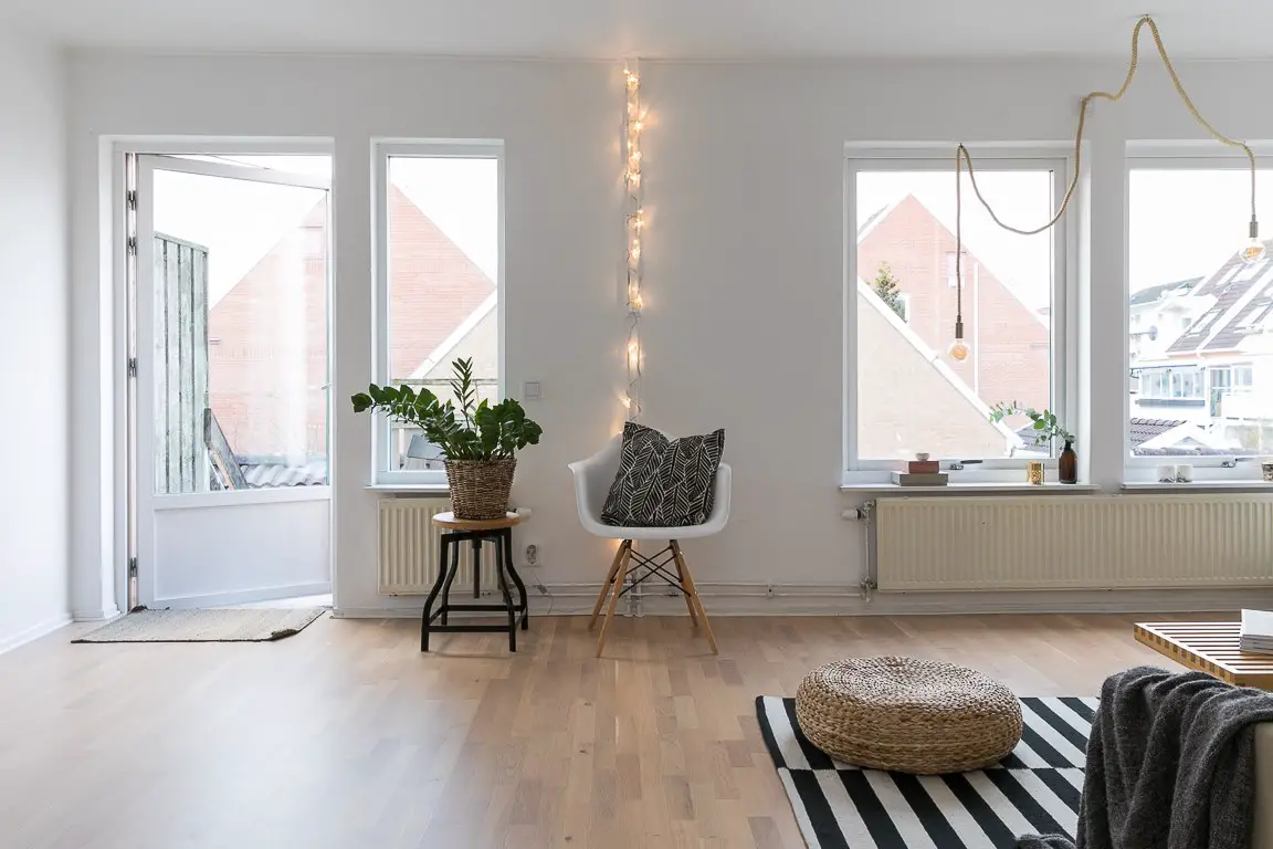 鲜亮色彩点缀的北欧风格 | 以白色为基调的清新空间-15