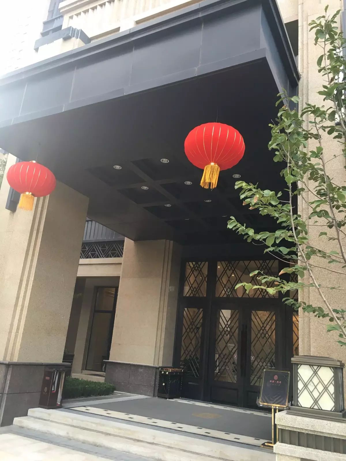 新源燕府灰绿色空间设计，打造精致和谐生活美学-1