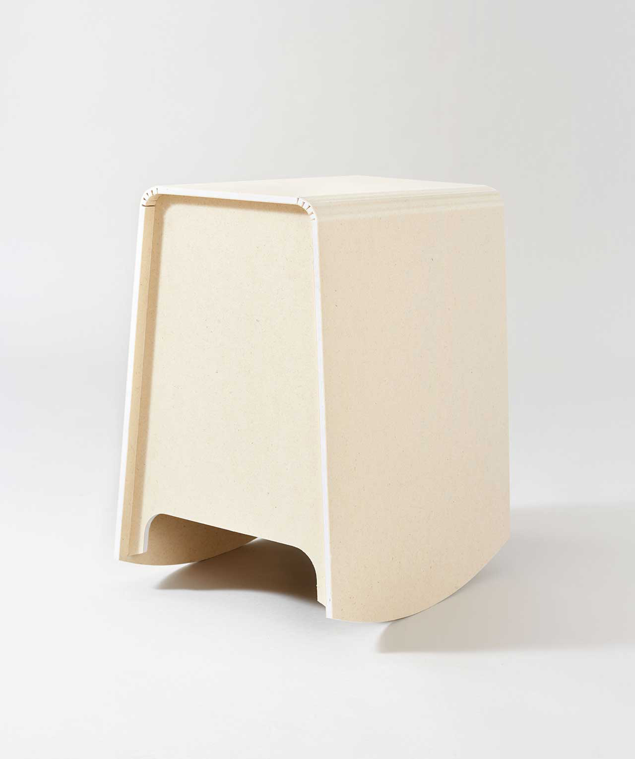 多功能 Shingle Stool 打造灵活办公环境-9