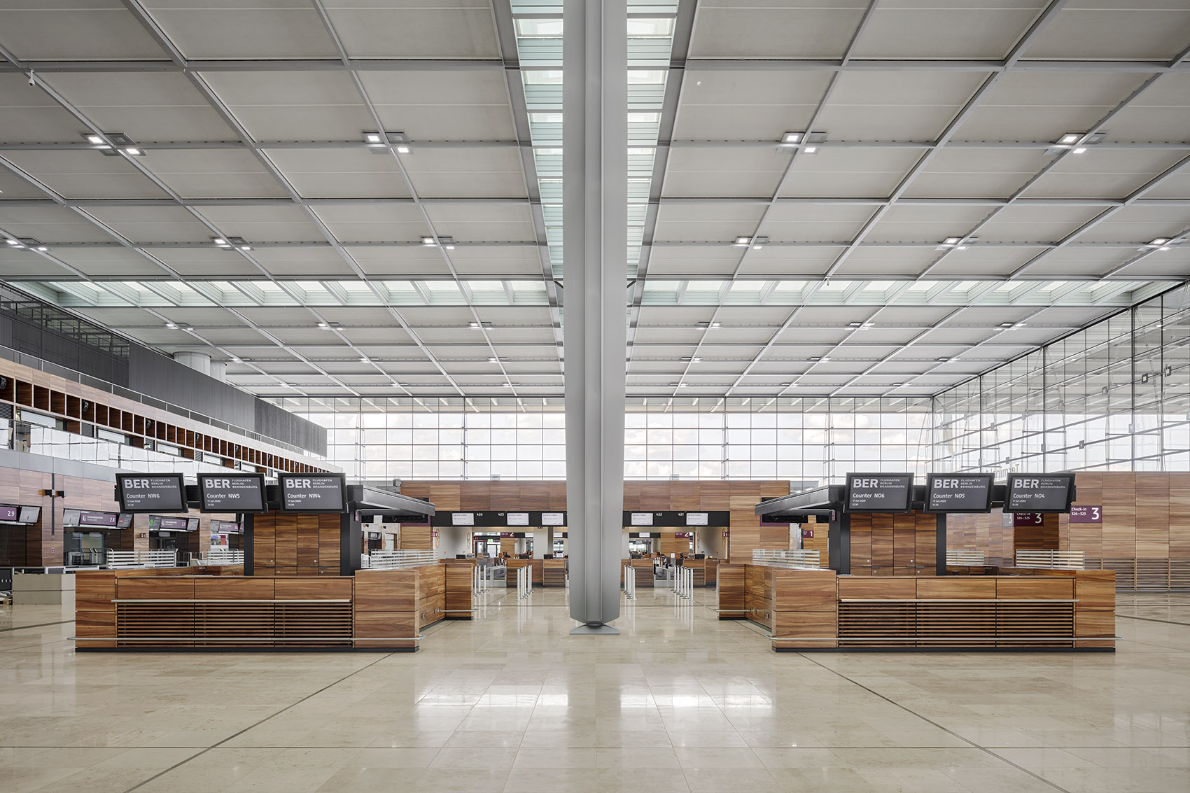 蓄势待发 首航展翅:柏林-勃兰登堡机场正式投入运营 / gmp-34