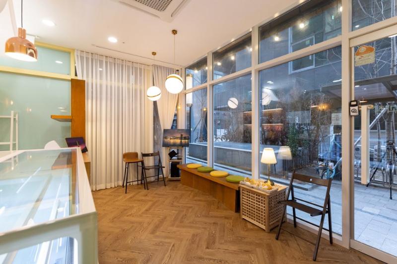 十平米温馨糖果店，简约设计展现精致氛围-7