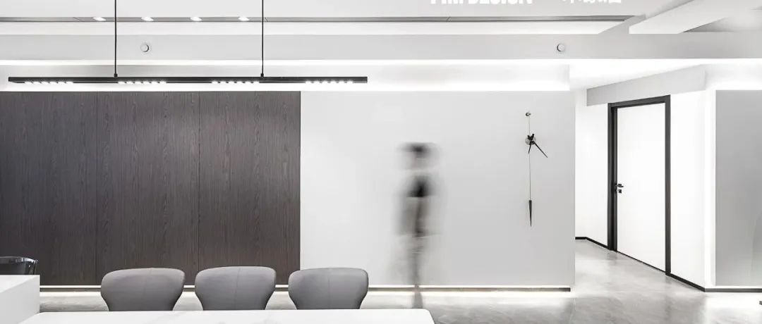 动静之间 · 现代简约顶复空间的多功能设计丨李宝红-61