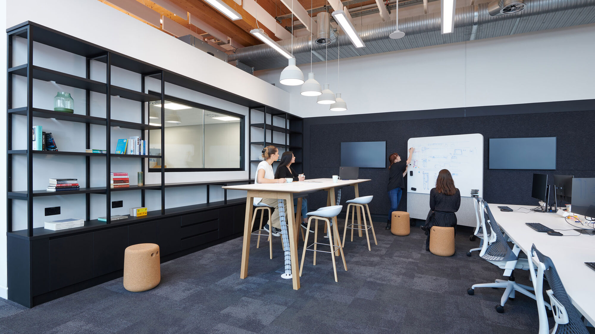 知名媒体公司，伦敦 -7