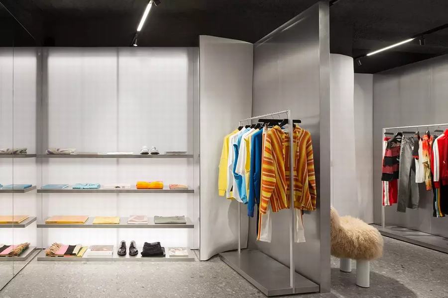 “男孩不哭”巴黎男士时尚精品店设计，提供男士时装、设计、书籍和艺术 - 米尚丽零售设计网 MISUNLY- 美好品牌店铺空间发现者-3