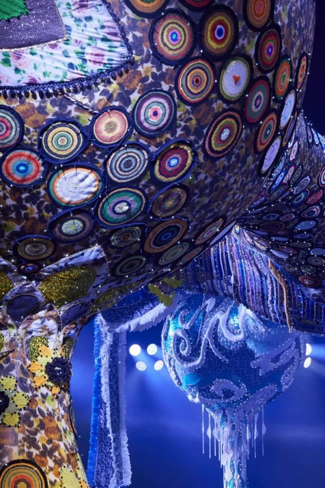 迪奥 · 乔安娜·瓦斯孔塞洛斯 AW23 秀场装置艺术丨法国巴黎-14