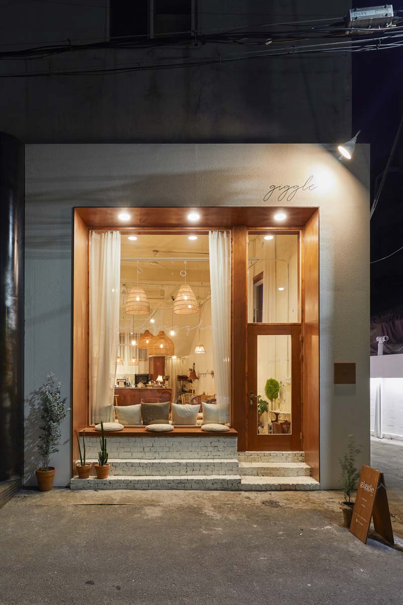 25 平米温馨咖啡馆，打造小空间大设计的典范-2