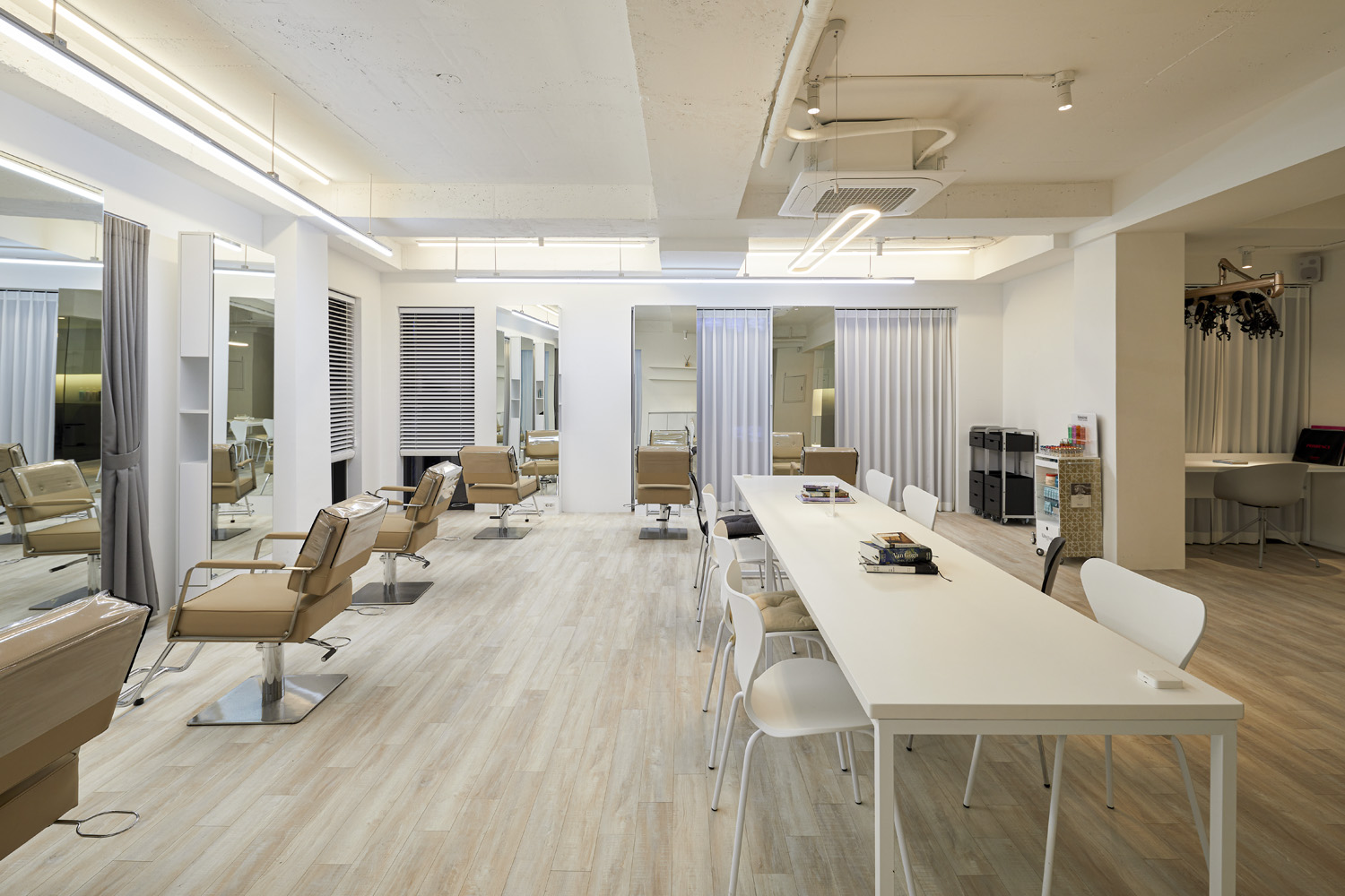 简约优雅 80 平美容院设计-2