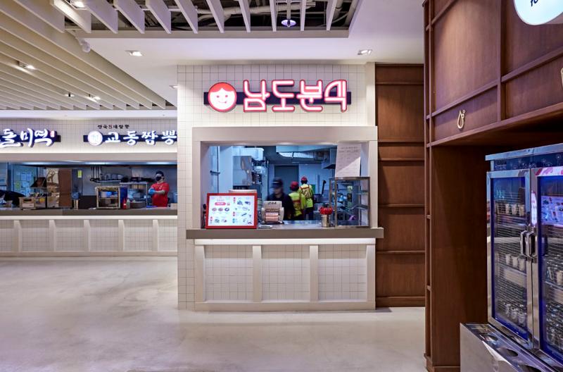 158 平米现代餐厅设计，打造白色与木纹的美食空间-21