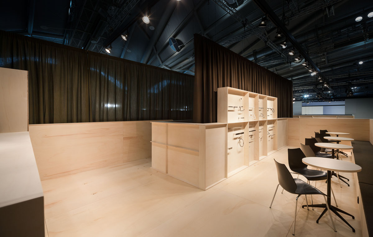 05 04 STAND COSMIC EN LA FERIA ISH 2015 DE FRANKFURT-13