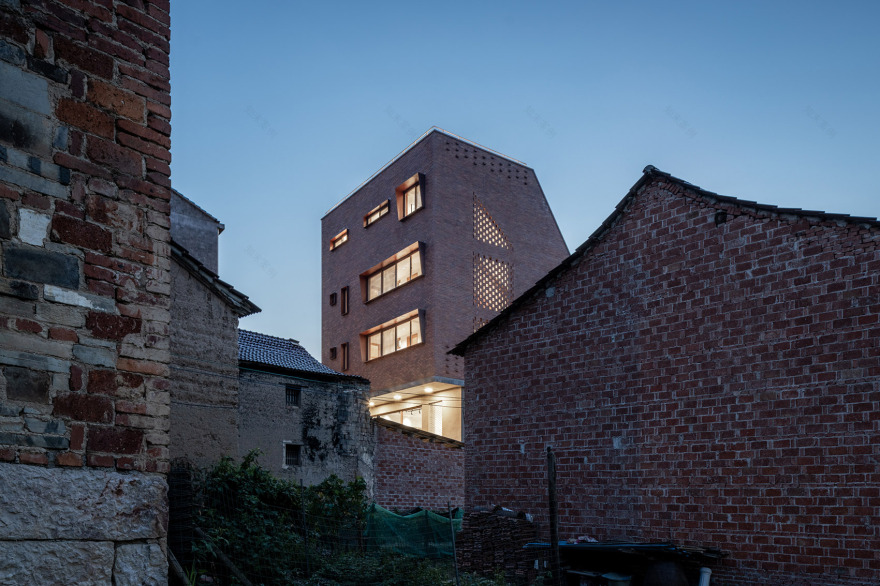 山下文化驿站丨中国浙江丨木伏建筑展演工作室-32