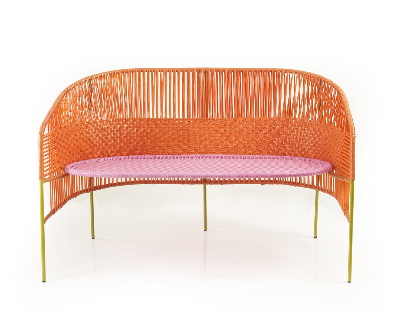 ames Launches CARIBE, a Colorful Outdoor Collection Made of Recycled Plastic-8