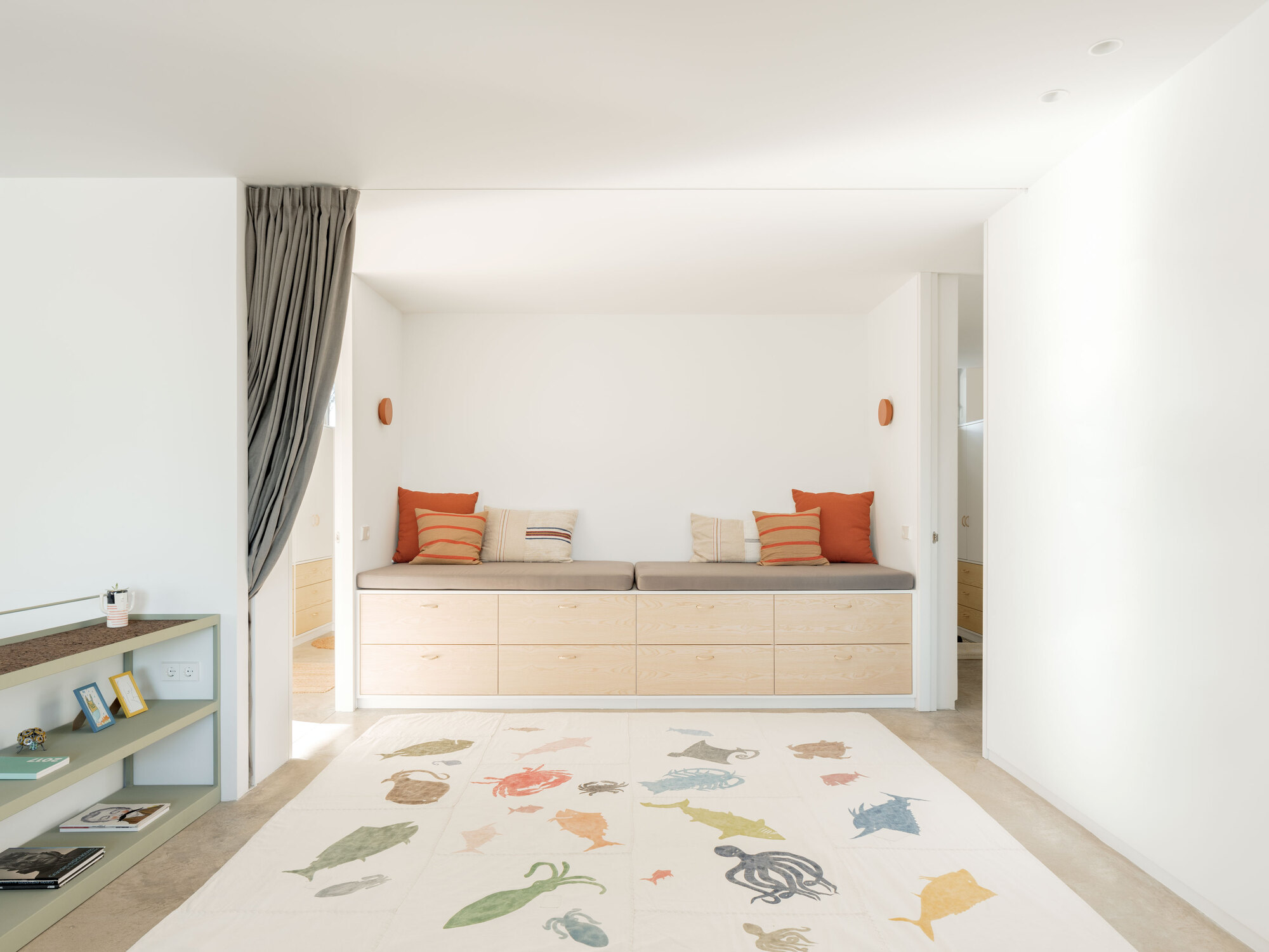 三只小猪之家丨西班牙马德里丨EME157-62