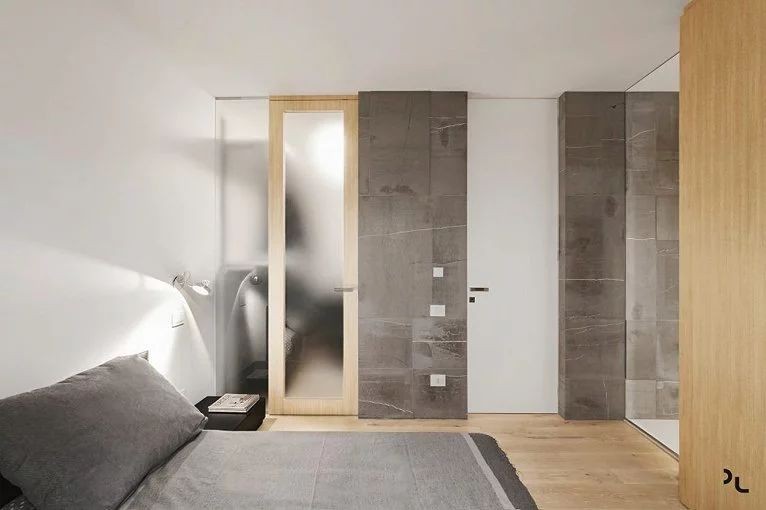 意大利简约大宅的柔和色调空间美学-35