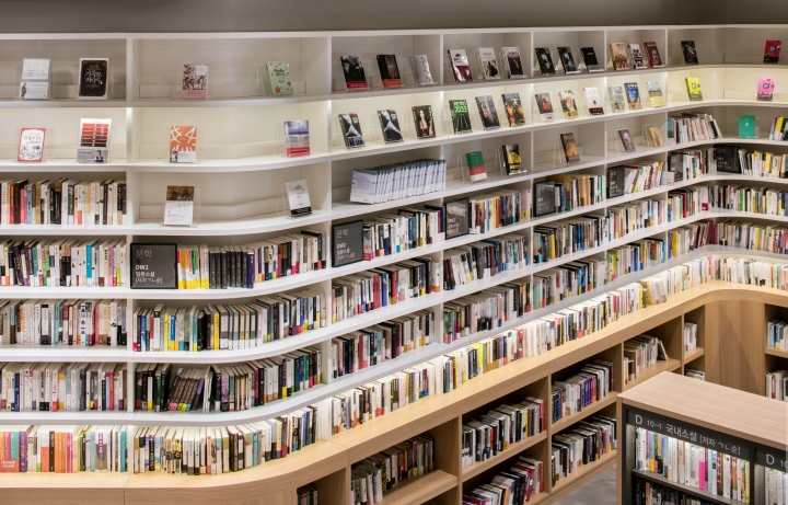 第一广场 YP 图书-36