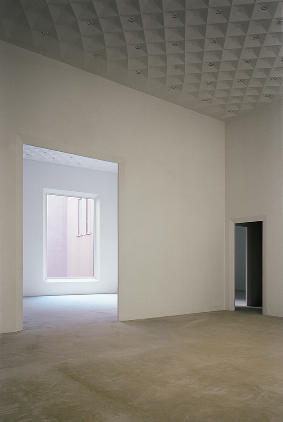 Z33 艺术馆 · 静谧之墙与城市对话-49