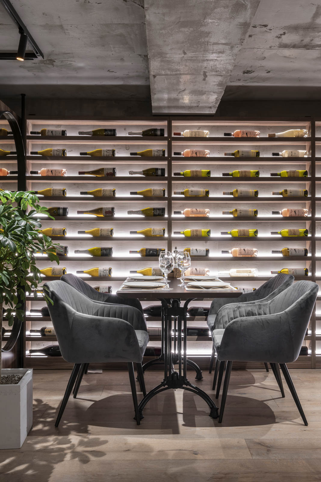 KIKU 牛排与红酒的餐厅丨AB+Partners-8