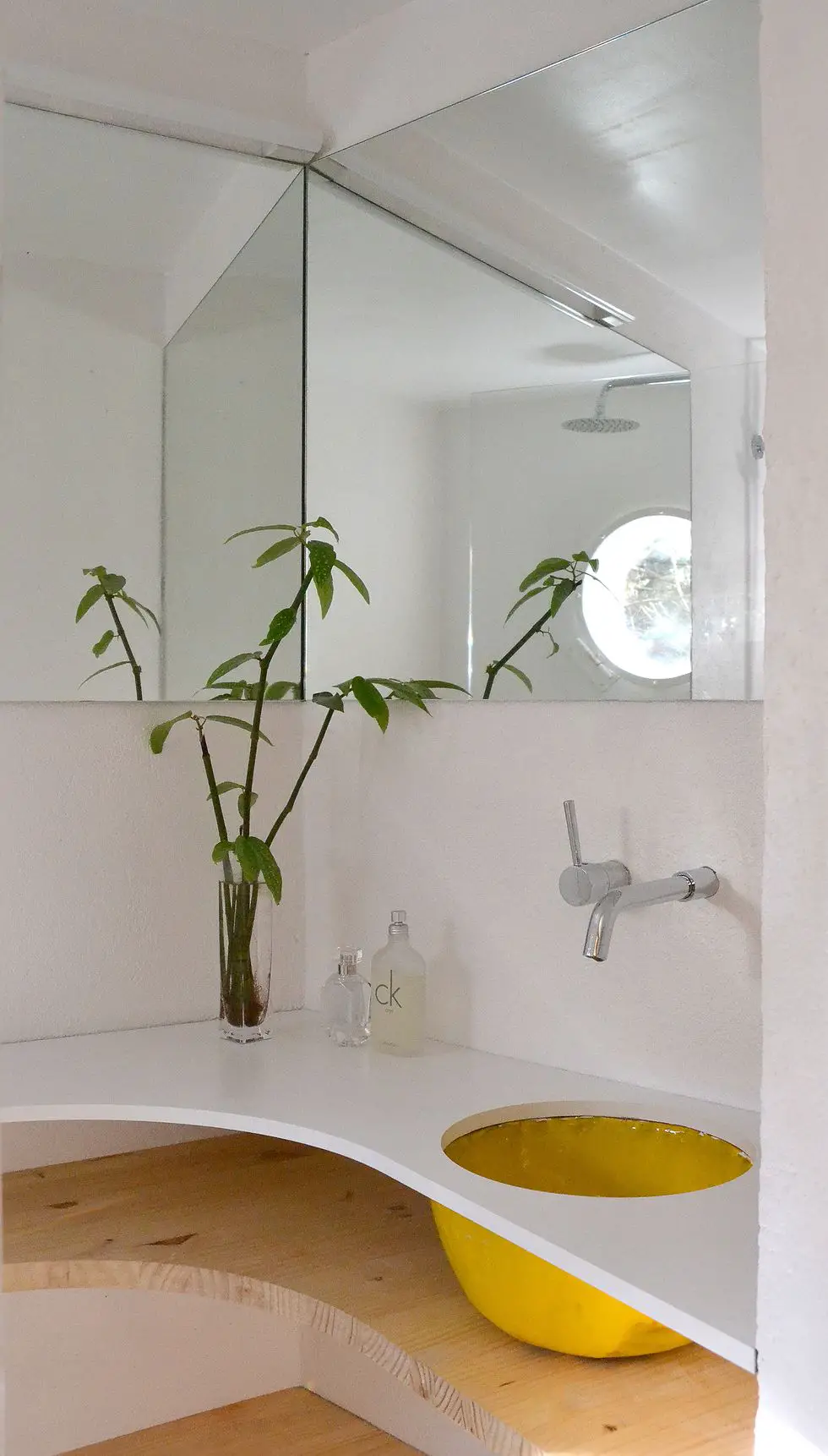 马德里 50m2 迷你之家 | 设计师巧妙运用镜子扩展空间-13