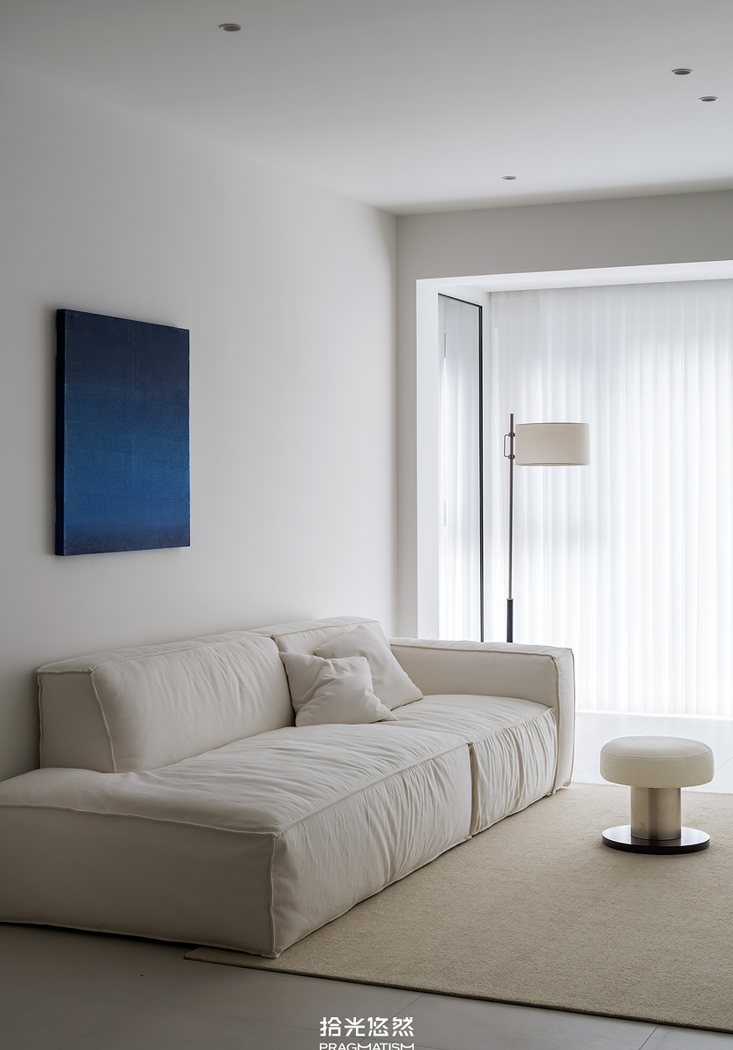 富有灵魂的纯白居所-8