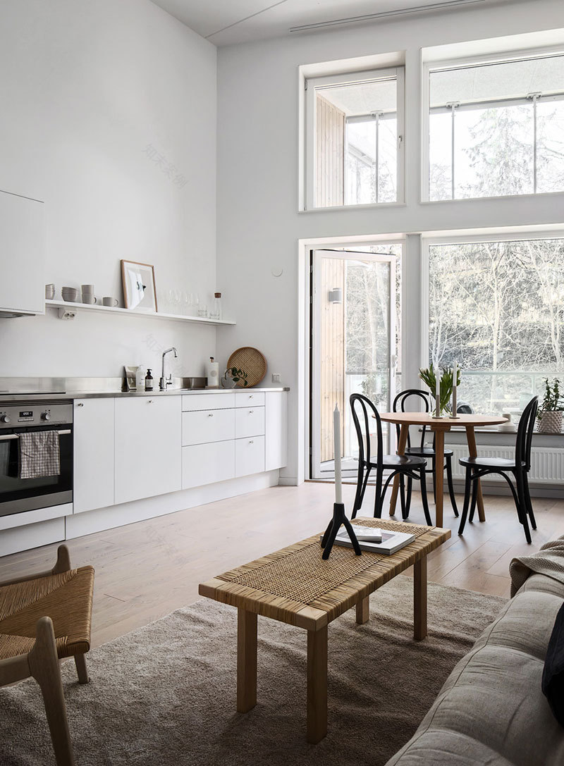 层叠空间的魔法,35 平米小公寓变出两层-10