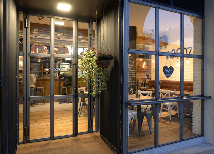 酒吧NAPOZT室内设计-23