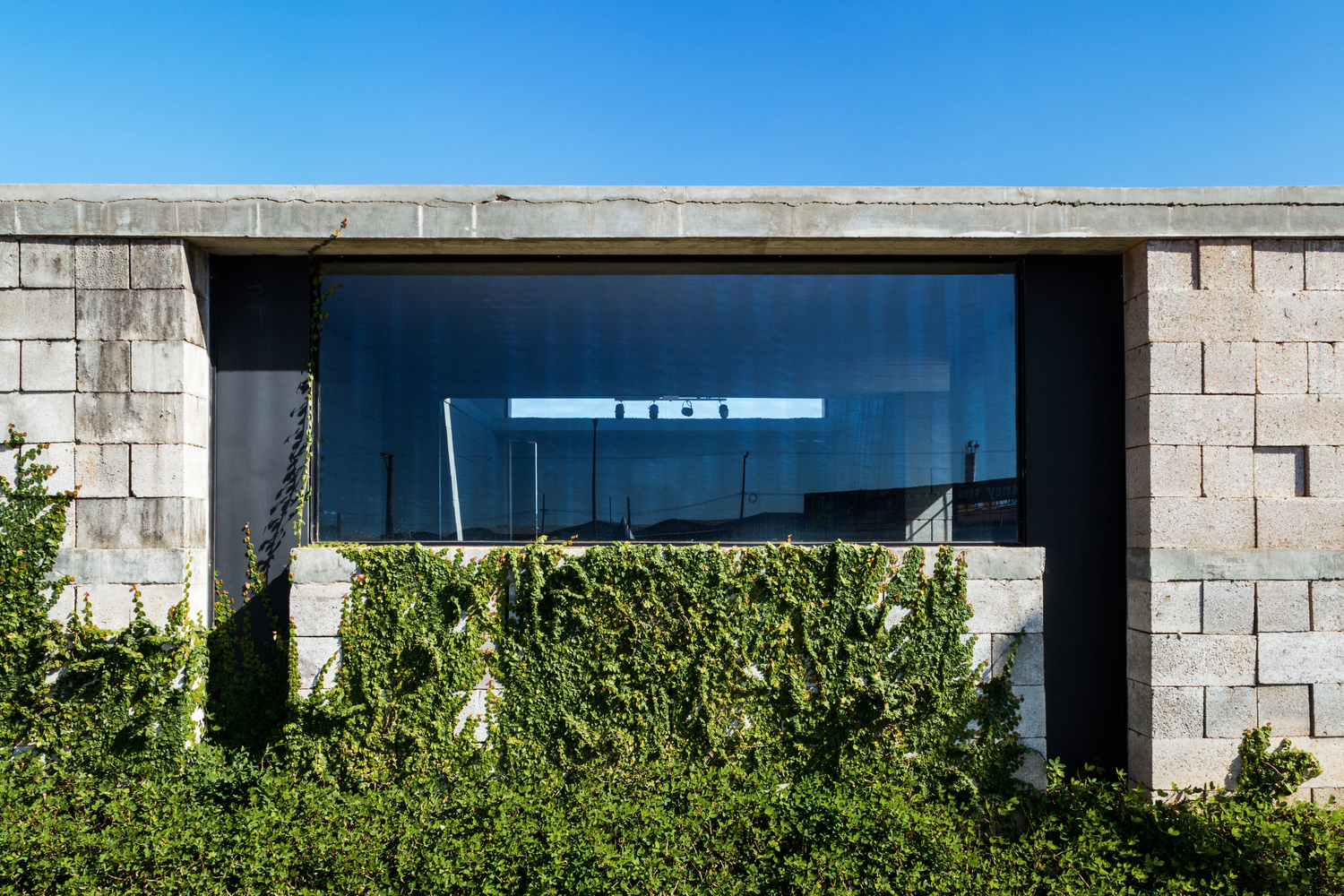 巴西砖厂总部,创新集装箱设计-11